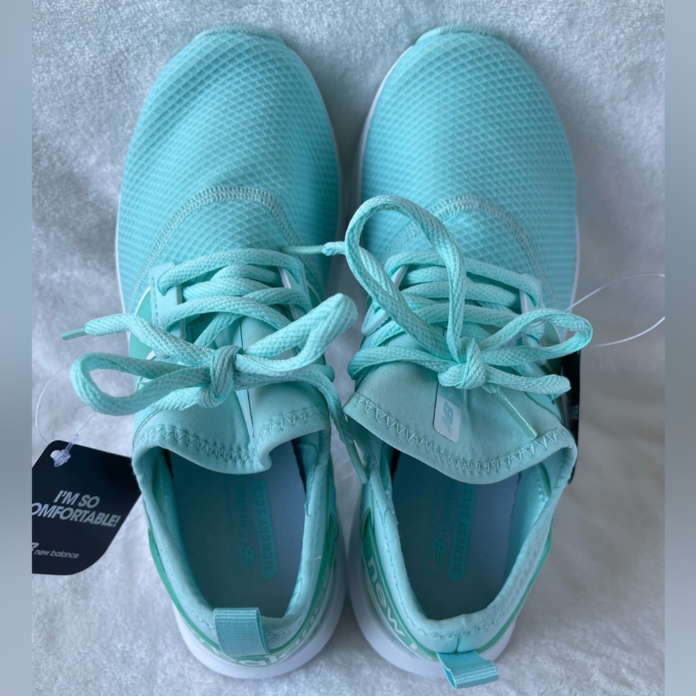 New Balance Women's NERGIZE Pastel Slip-on Running Sneakers size 6 - Picture 3 of 10